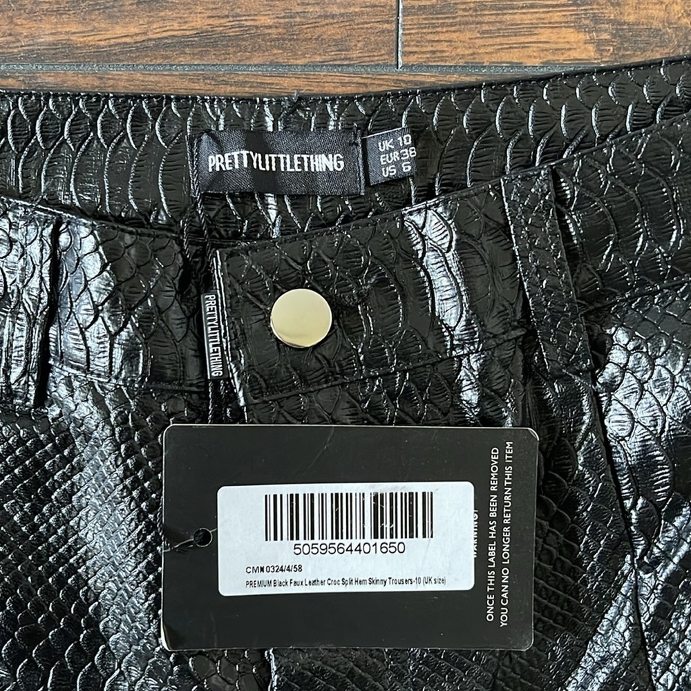 NWT PRETTYLITTLETHING Black croc embossed split hem pants SZ 6 - Picture 4 of 10